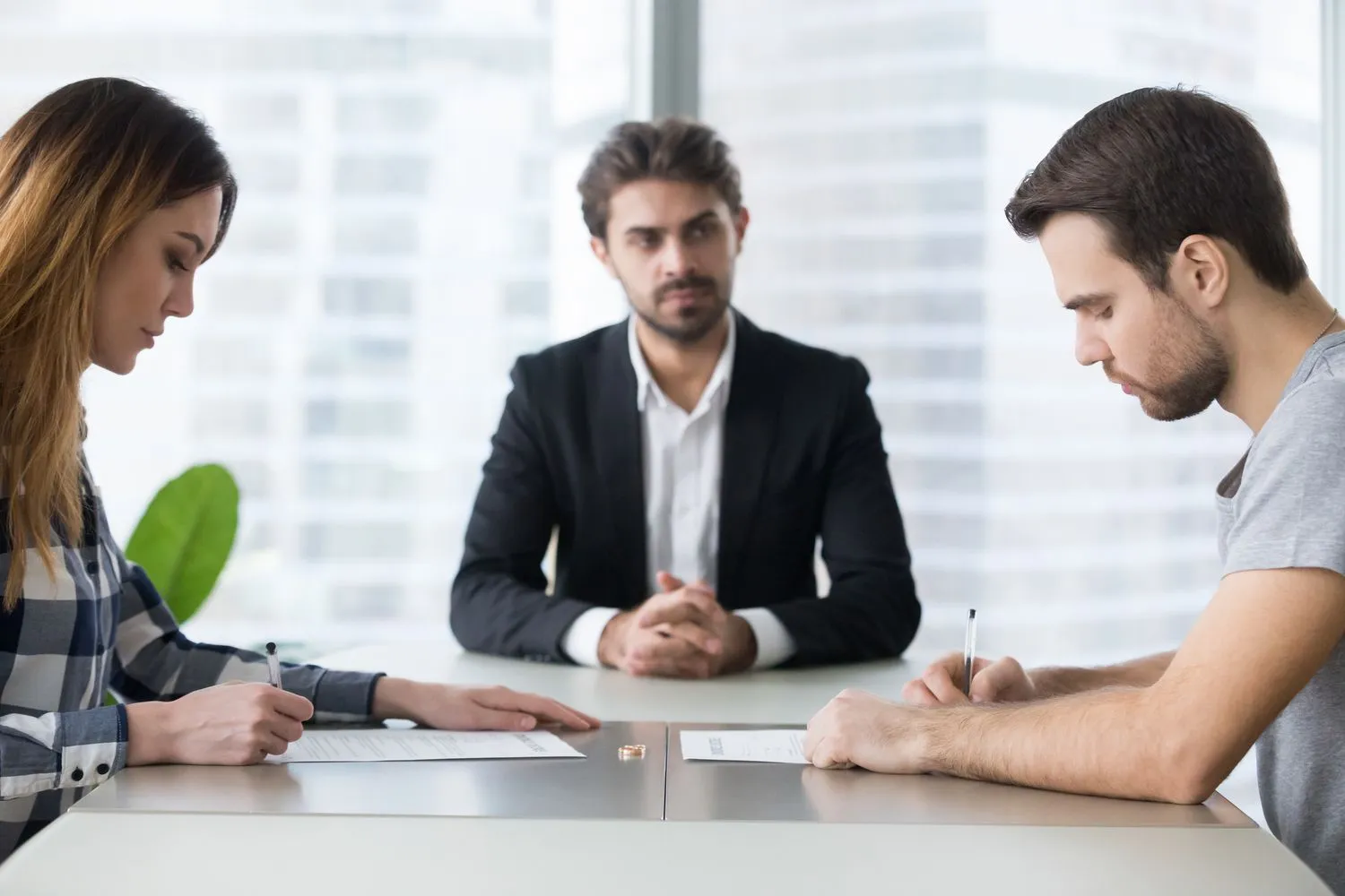 How EH Mediation Guides Couples Toward Fair and Balanced Outcomes Amersham